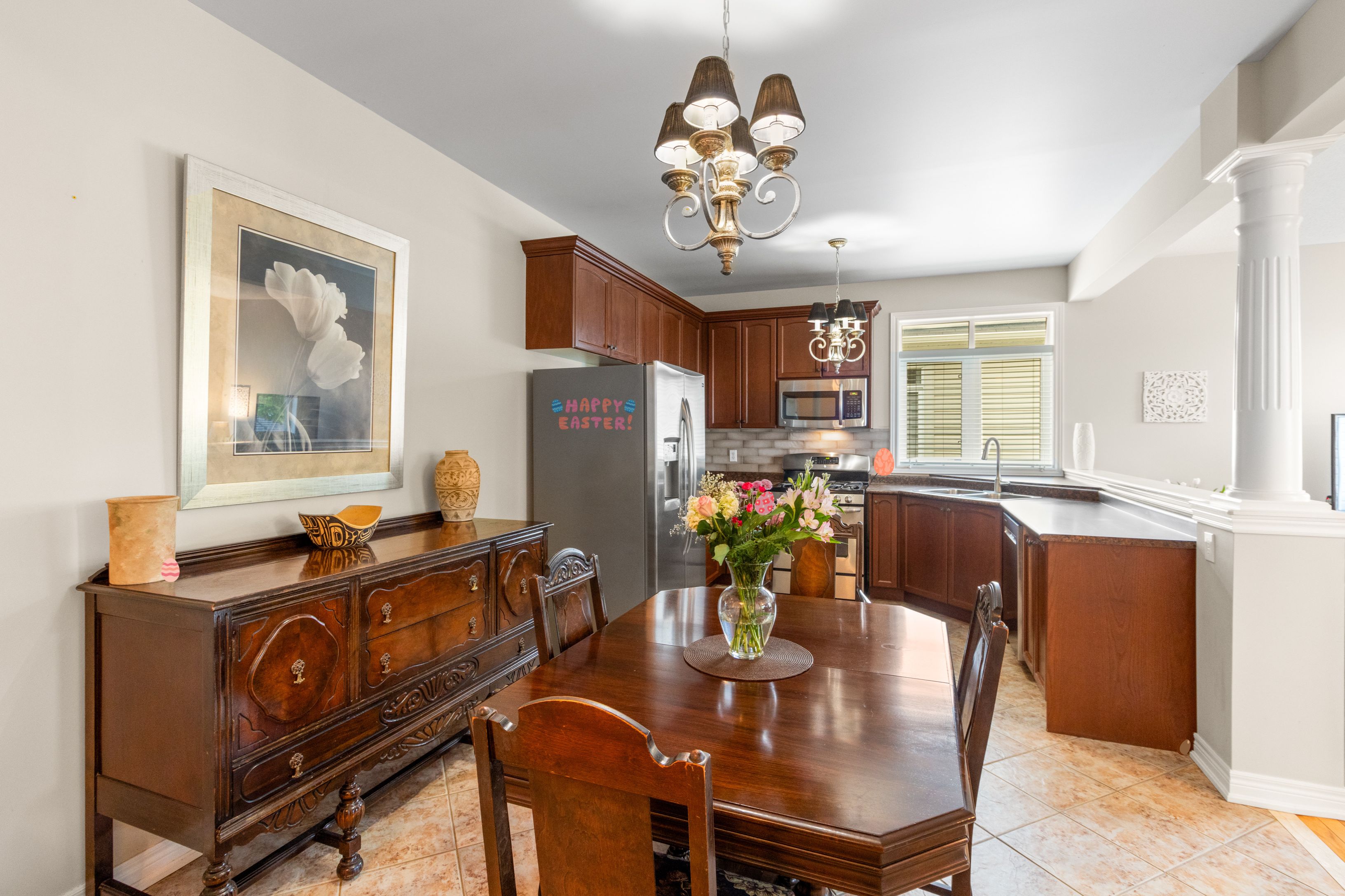 Find how many hidden eggs there are